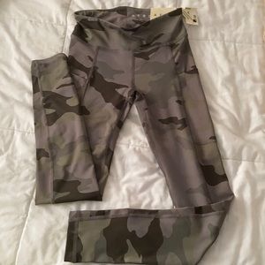 NWT AERO Camo leggings!!!
